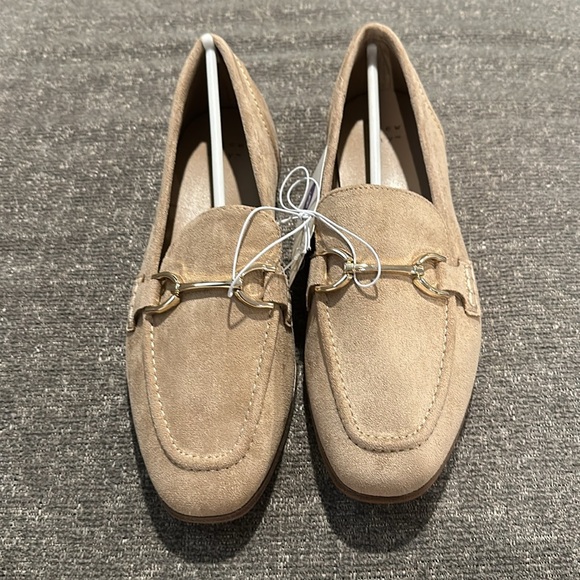 NWT Women's Laurel Loafer Flats - A New Day T™
Light Taupe 6W - Picture 2 of 6